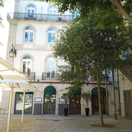 My Chiado Апартаменти *